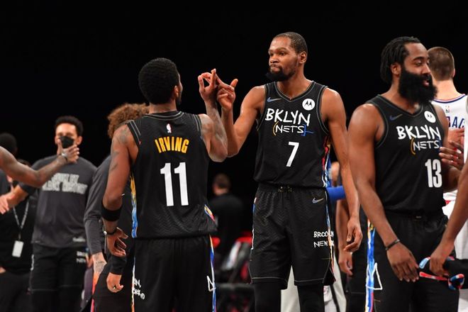 埃默松：我并不怀念在米兰的日子；那儿的人聊我比聊C罗还多（埃默松：不怀念在米兰的岁月，那里对我的讨论热度甚至高过C罗）