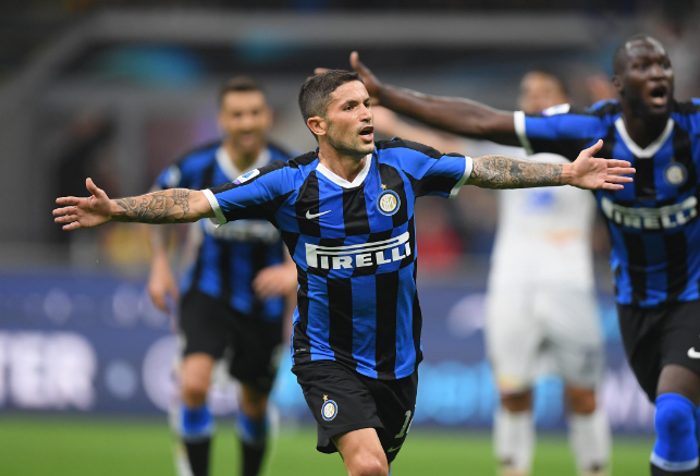 瓦拉内：永远不要低估皇马，赛季还有几个月时间（瓦拉内：切勿低估皇马，赛季仍有数月之遥）