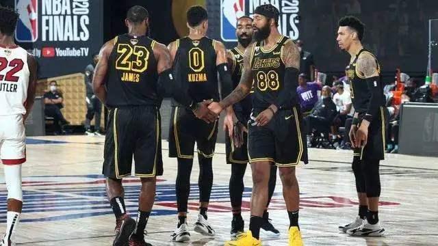 喜欢被叫“康拉迪尼奥”还是“莱默森”？莱默尔：齐达内（更喜欢“康拉迪尼奥”还是“莱默森”？莱默尔答：叫我“齐达内”）