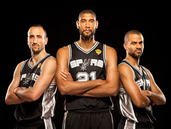 神户主帅：成都队组织严密，与J联赛的三后卫球队有相似之处（神户主帅：成都队纪律严整，风格与J联赛三后卫球队相近）