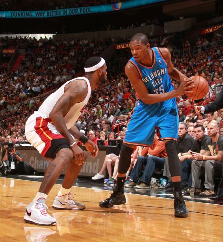 队史第二快！英格拉姆得分突破500+，仅次于伦纳德（英格拉姆完成500+得分里程碑，队史达成速度仅次伦纳德）