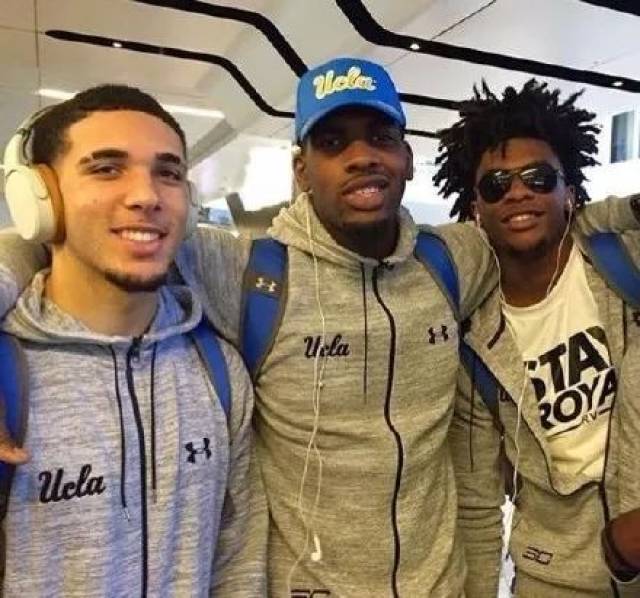 巴萨官方欢迎梅西回归诺坎普：里奥，我们随时欢迎你回家！（巴萨官宣欢迎梅西重返诺坎普：里奥，家门永远为你敞开）